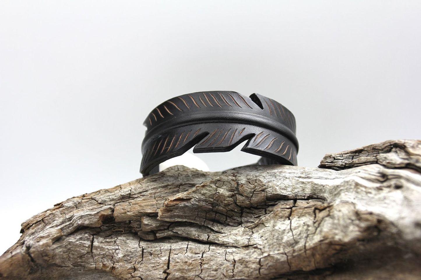 Huia Dawn Leather Cuff