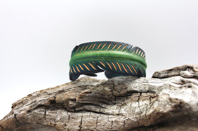 Tui Whisper Leather Cuff